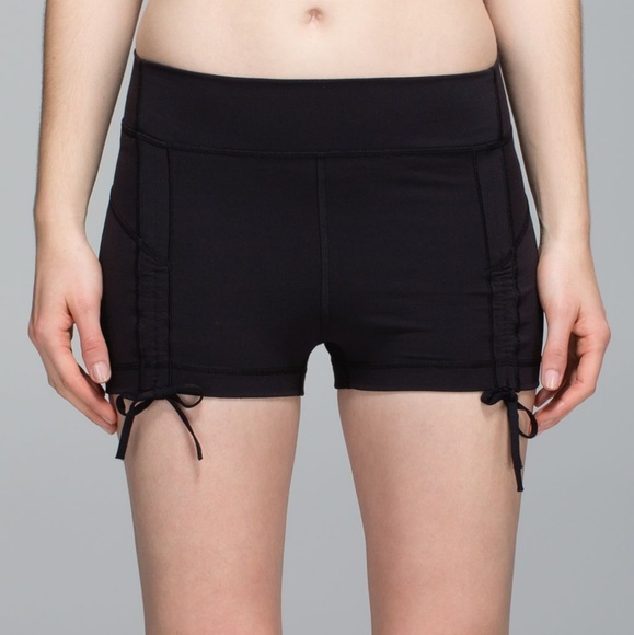 lululemon athletica Pants - LAST CHANCE Lululemon Liberty short